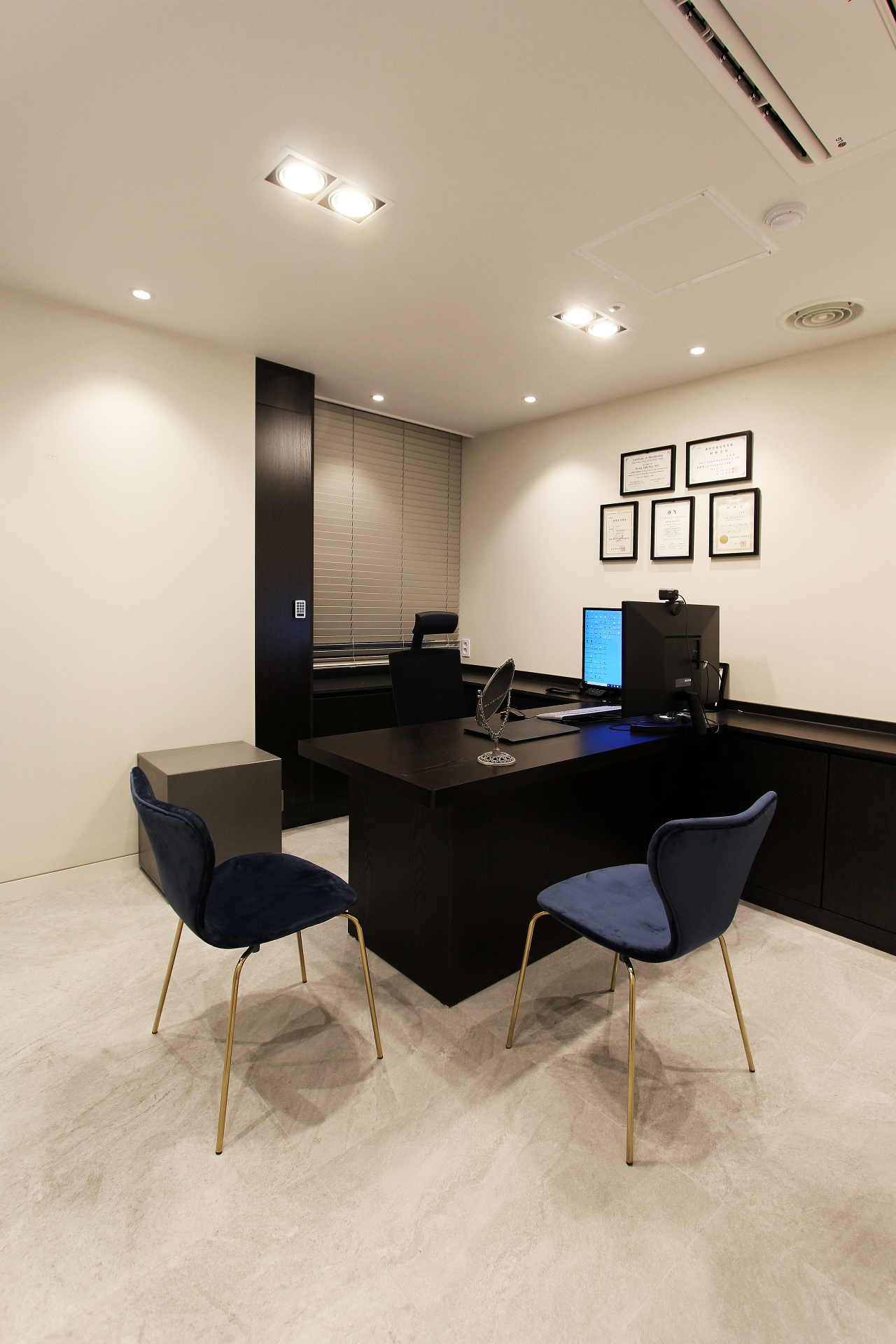 Kowon Plastic Surgery clinic interior