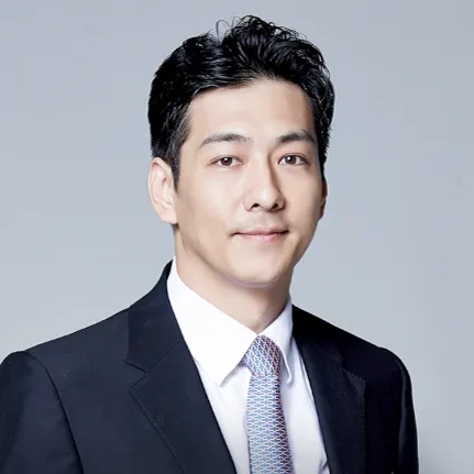 Dr. Kim Hyeongtaek, Kowon Plastic Surgery