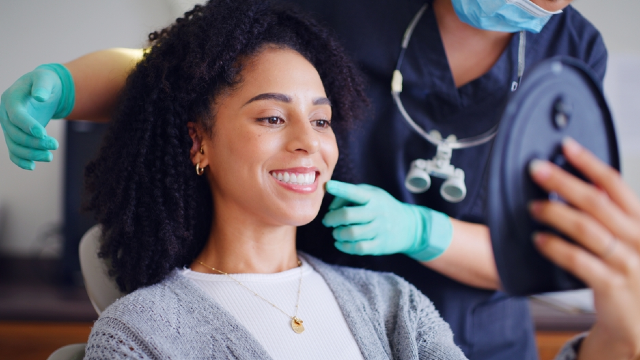 How the 1-Day Full-Mouth Implant Protocol Works From Surgery to Temporary Teeth